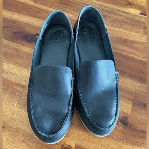 Frye Sedona Venetian leather loafer. Black. Size 7.5